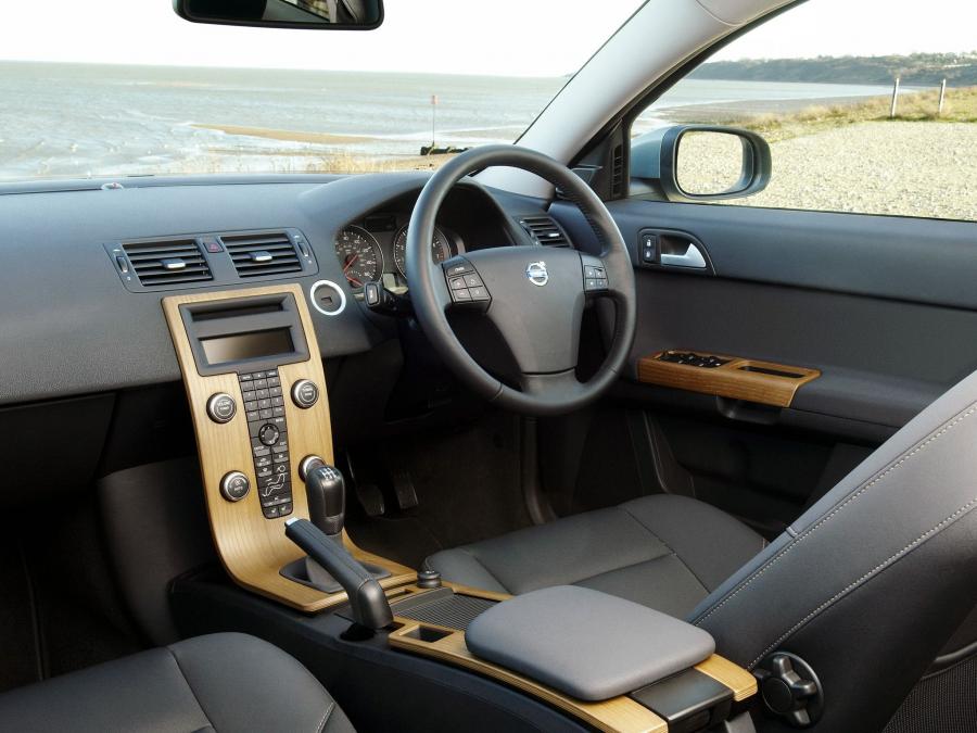 Volvo V50 2007 года  (UK) (фото 7 из 15)